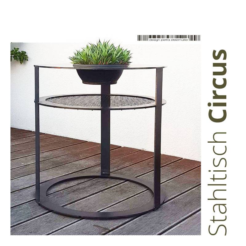 steel side table Circus outside