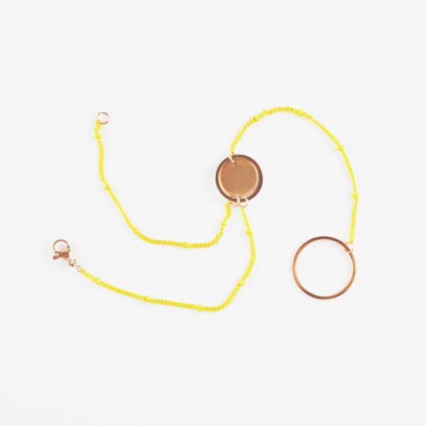 petra stelzmueller armband ketten gold rose hiphop sklave design